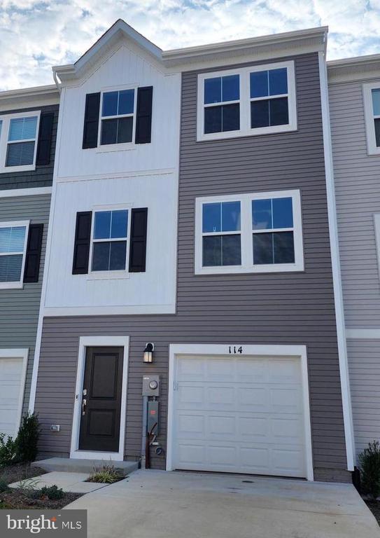Building Photo - 114 Milburn Dr