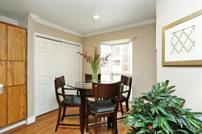 Dining Room - Beacon Hill Apartments