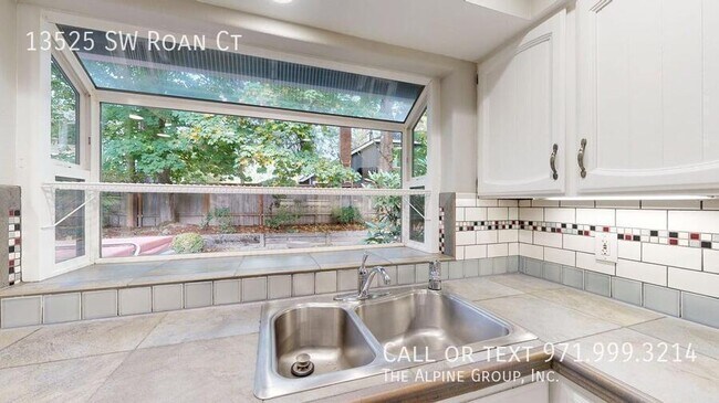 Building Photo - 13525 SW Roan Ct