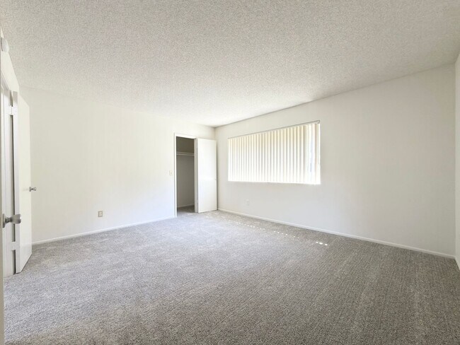 Building Photo - 2140 Via Camino Verde