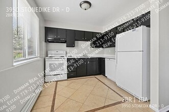 Building Photo - 3950 Stonedike Dr