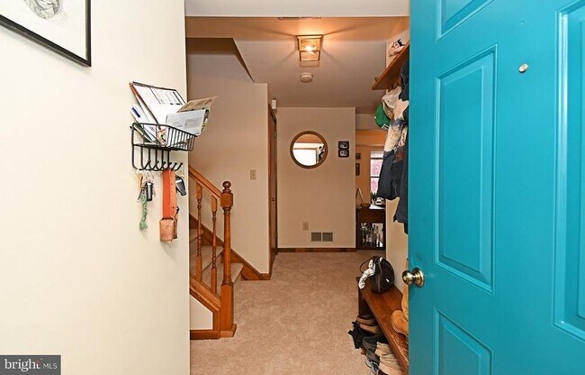 Building Photo - 601 W Market St