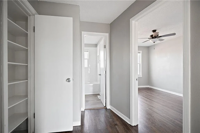 Building Photo - Charming 2-Bedroom/1-Bath Home in the Hear...