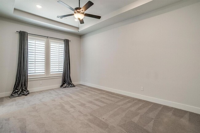Building Photo - Stylish, Upgraded 3-bedroom, 2.5 bathroom ...