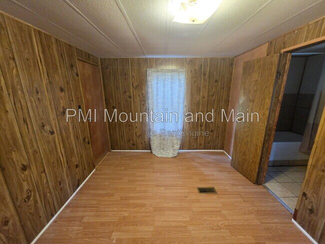 Building Photo - 5 Misty Mountain Way