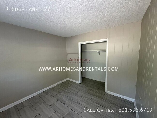 Building Photo - 9 Ridge Ln