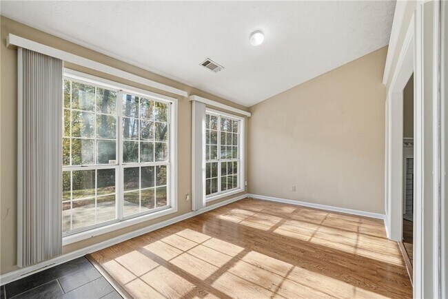 Building Photo - 3070 Bugle Dr