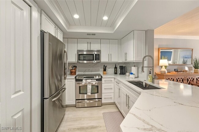 Building Photo - 9103 Vanderbilt Dr