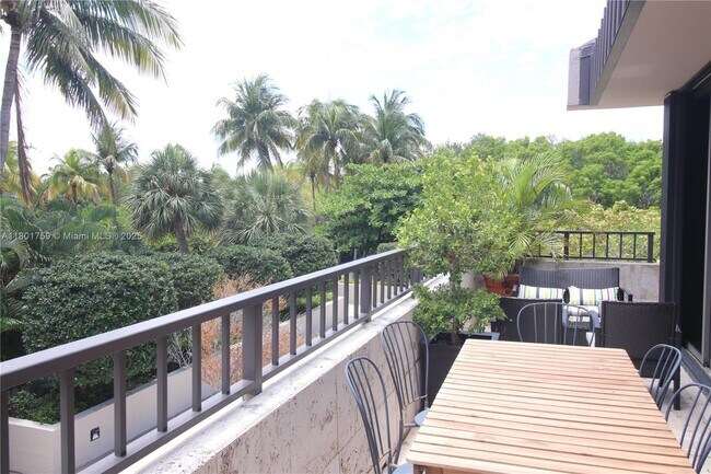 Building Photo - 201 Crandon Blvd