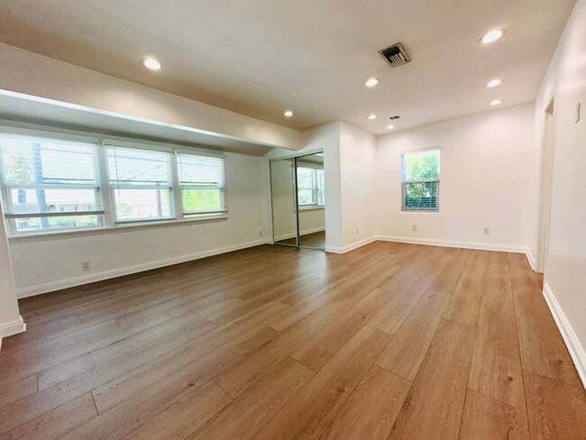 Building Photo - 5148 Otis Ave