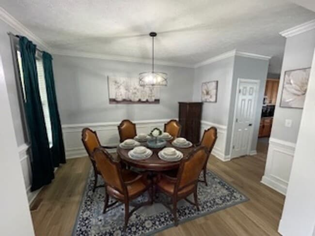 Building Photo - 4 Bed 3.5 Bath Home for rent in Hampton!