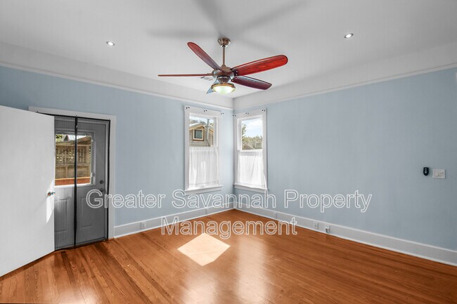 Building Photo - 1206 E 48th St