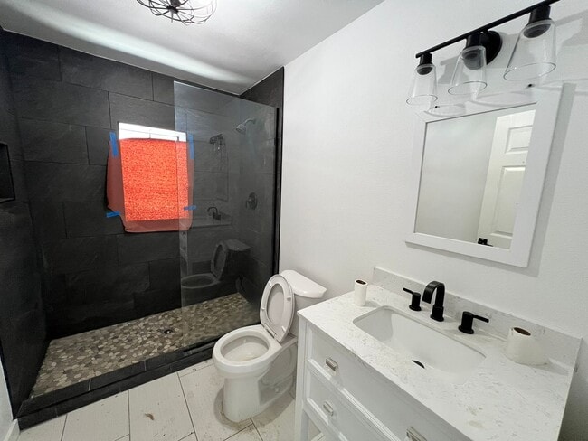 Building Photo - Charming Renovated Country Home for Rent