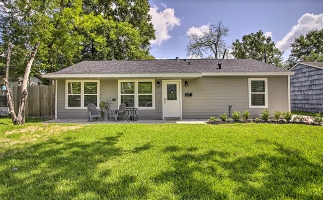 Primary Photo - 5215 Cosby St