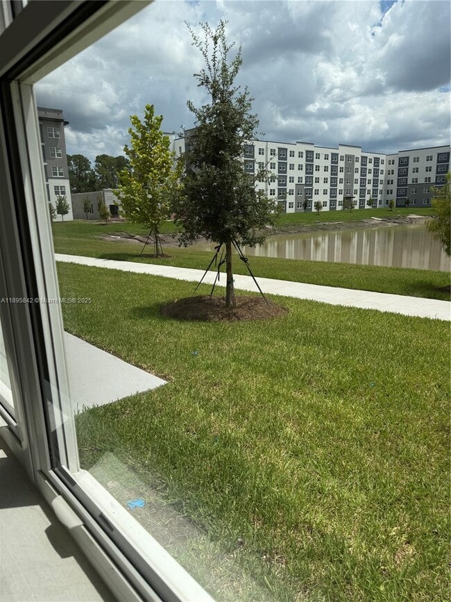 Building Photo - 5592 Pga Blvd