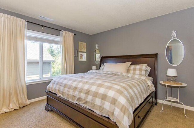 Building Photo - Great four bedroom home in Beaverton!