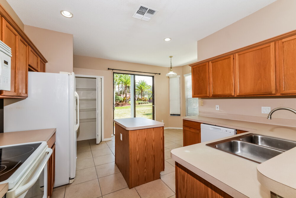 Building Photo - 671 Hardwood Cir