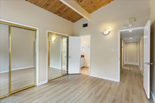 Building Photo - 1154 Otis Dr