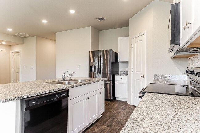 Building Photo - Spacious 3-Bedroom in Affordable Austin Community
