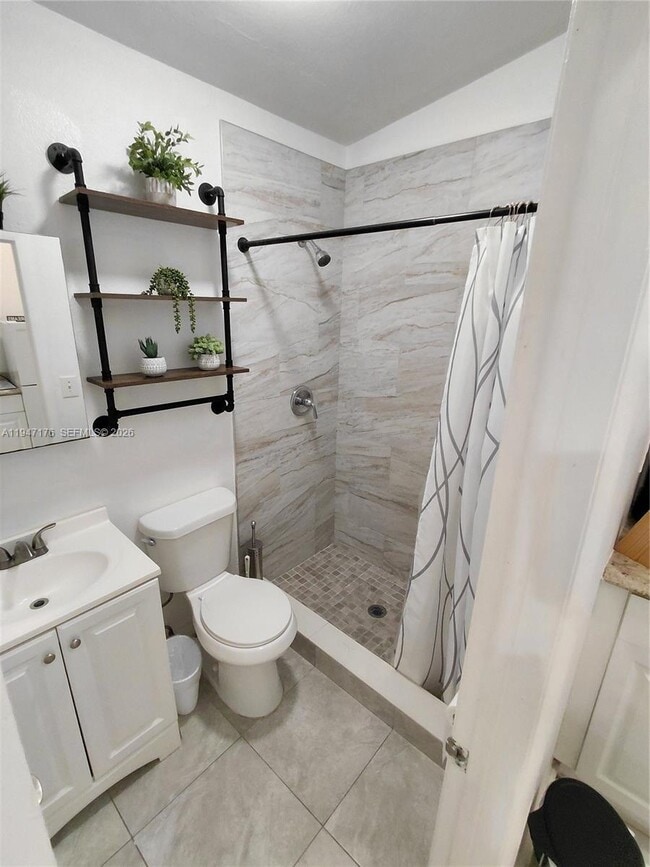 Building Photo - 1050 NE 82nd St