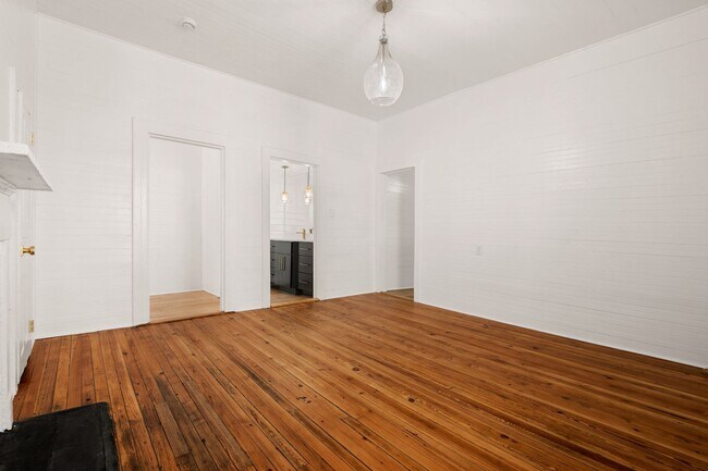 Building Photo - 1108 Franklin St