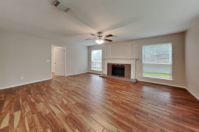 Building Photo - 16811 Country Bridge Rd