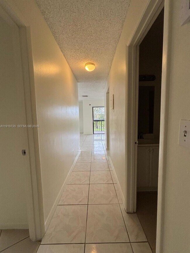 Building Photo - 6031 10th Ave N