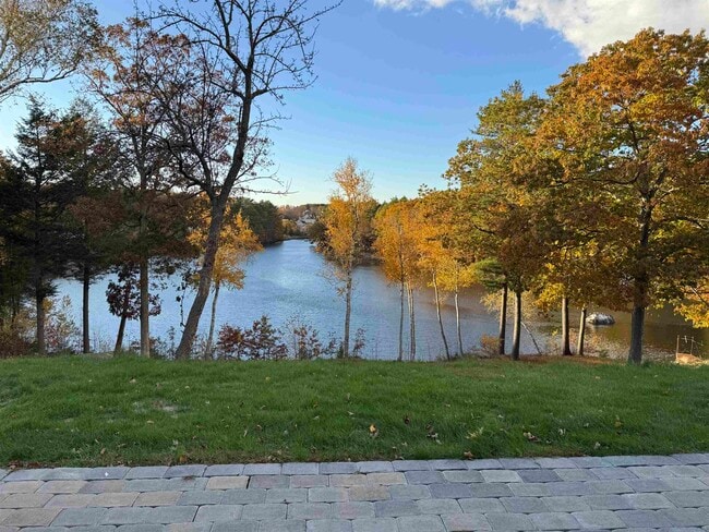 Primary Photo - 17 Great Cove Dr
