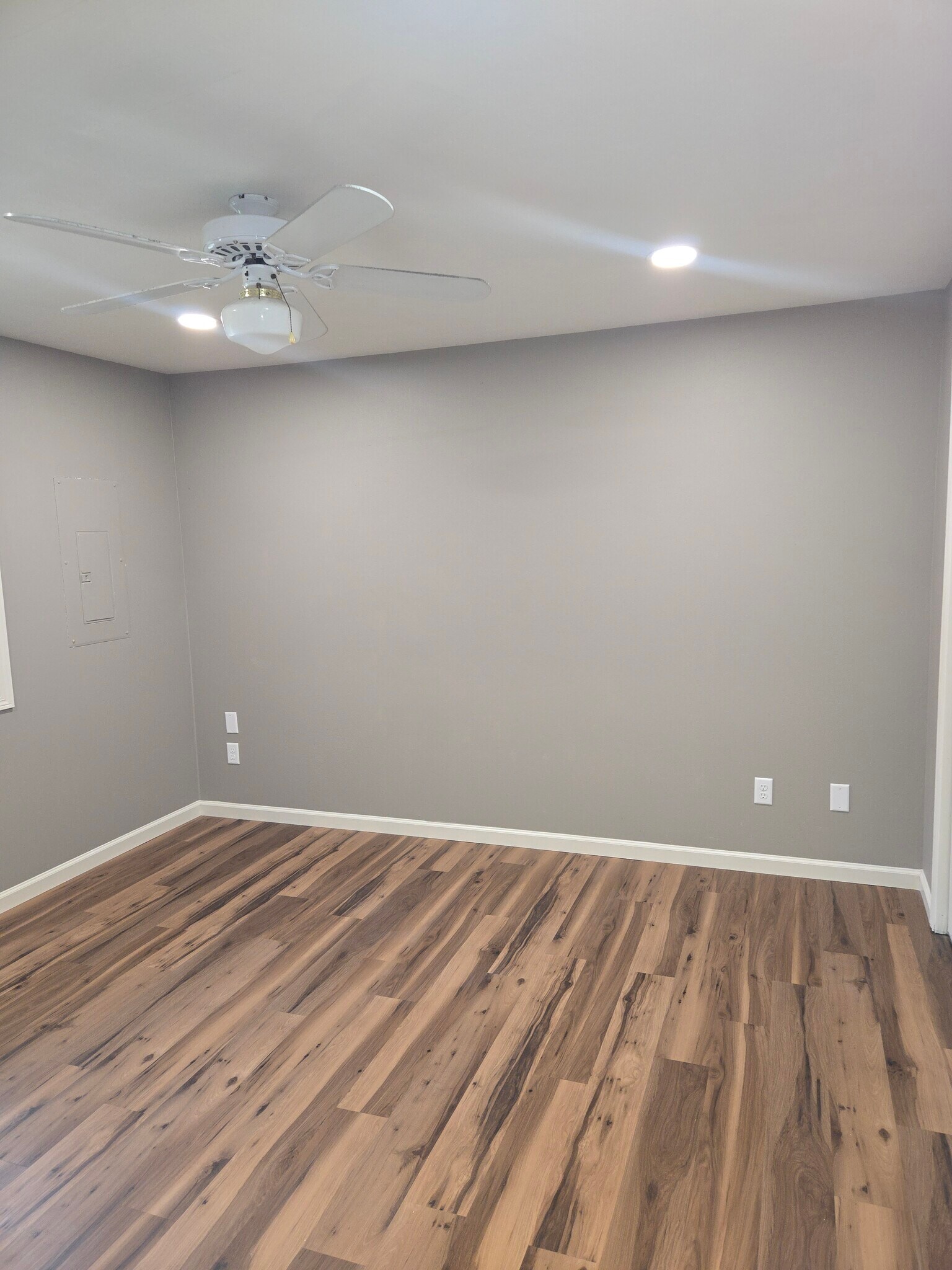 master bedroom - 490 Ellefson St