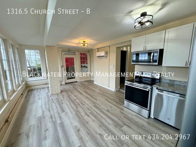 Building Photo - 1316.5 Church St