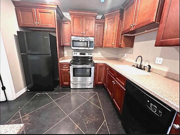 Building Photo - 4821 Ocean Dr