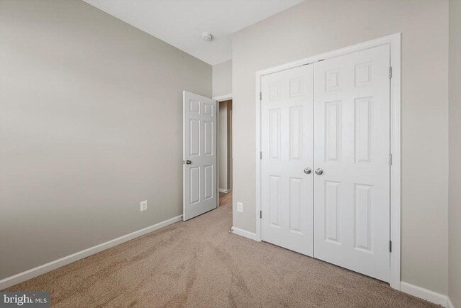 Building Photo - 303 Starry Way Dr