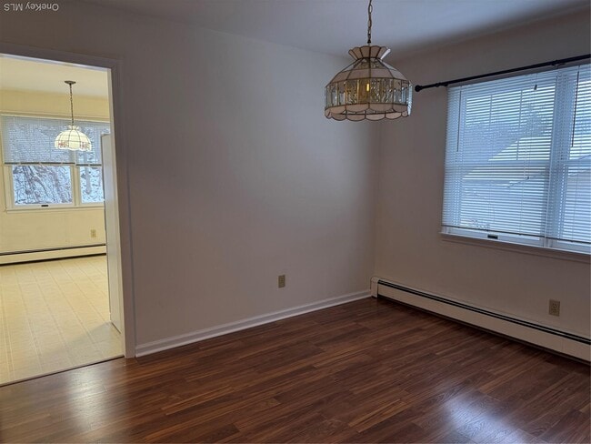 Building Photo - 17 Intervale Ave