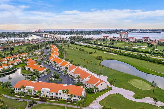 Building Photo - 6141 Bahia Del Mar Blvd S