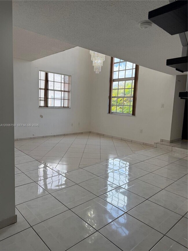 Building Photo - 9940 SW 146th Ct