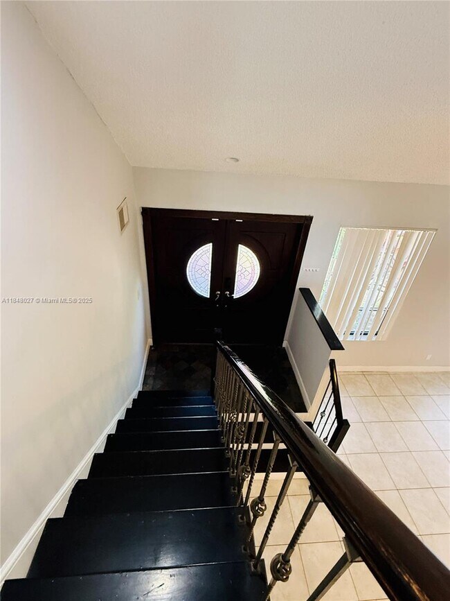 Building Photo - 9530 SW 148th Pl
