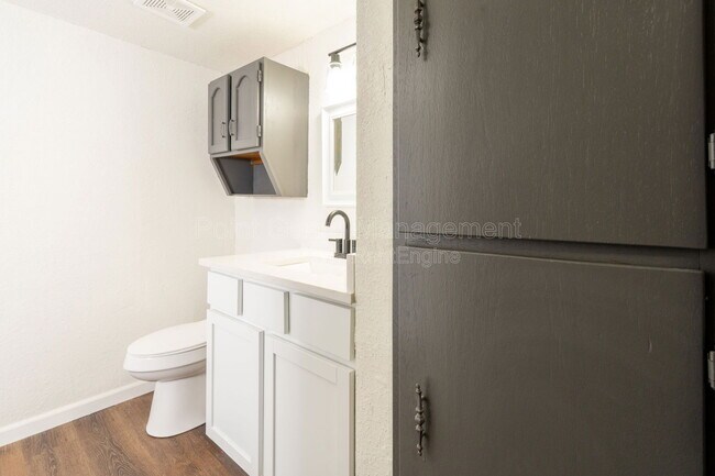 Building Photo - 750 W Dayton Ave