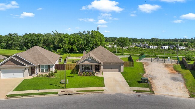 Building Photo - 1048 Pheasant Cir