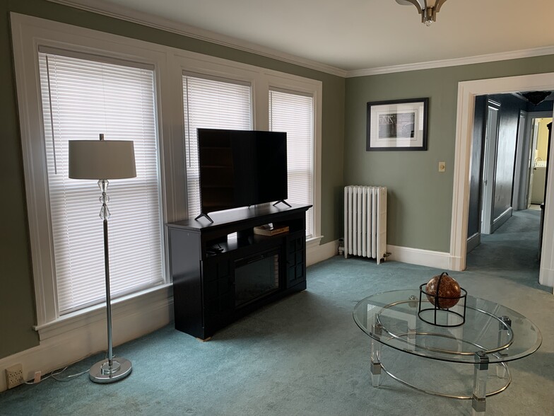 Building Photo - 39 Ohio St