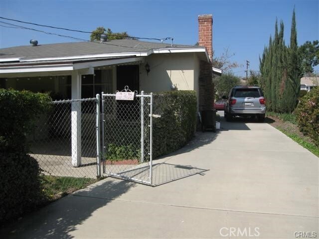 Building Photo - 450 St Augustine Ave