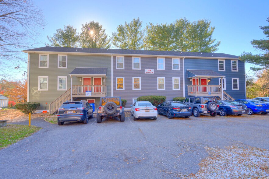 Primary Photo - 208 Wharton St