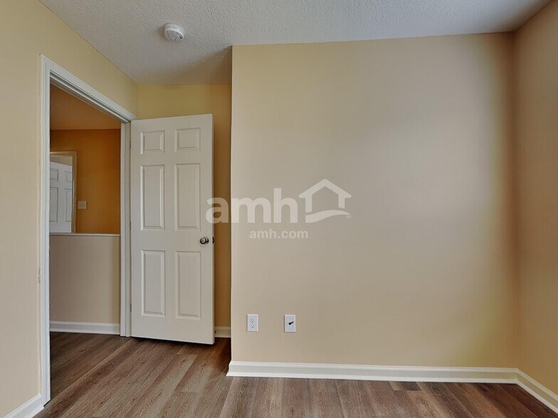 Building Photo - 1220 Swan Pond Ln