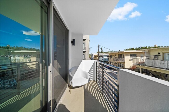 Building Photo - 631 Jefferson Ave