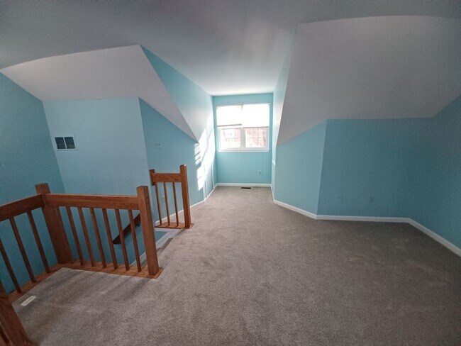 Building Photo - 8028 Valleys Crest Ct