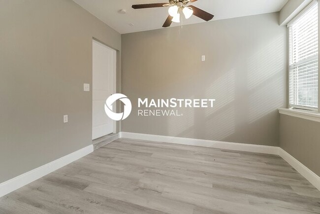 Building Photo - 3 Bedroom Pet-Friendly Home in DEBARY, FL ...