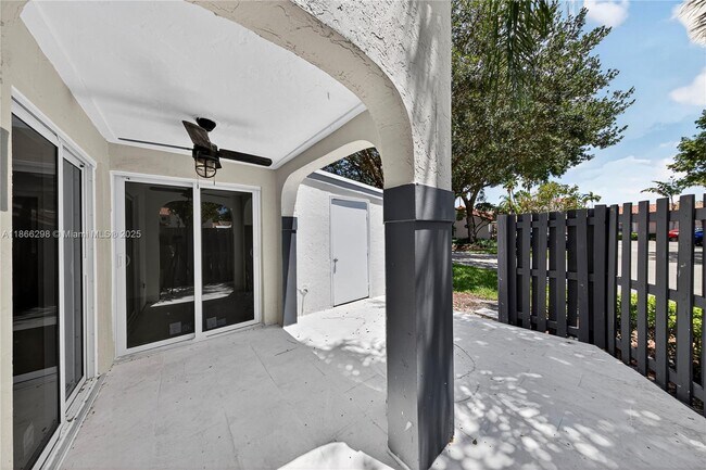 Building Photo - 1545 Springside Dr
