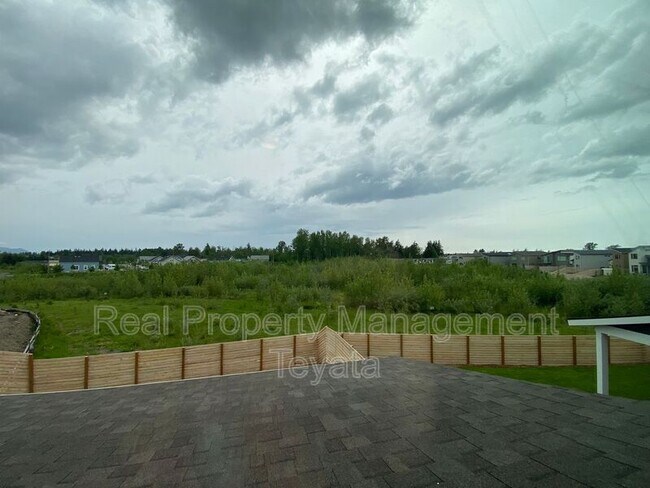 Building Photo - 809 Northview St