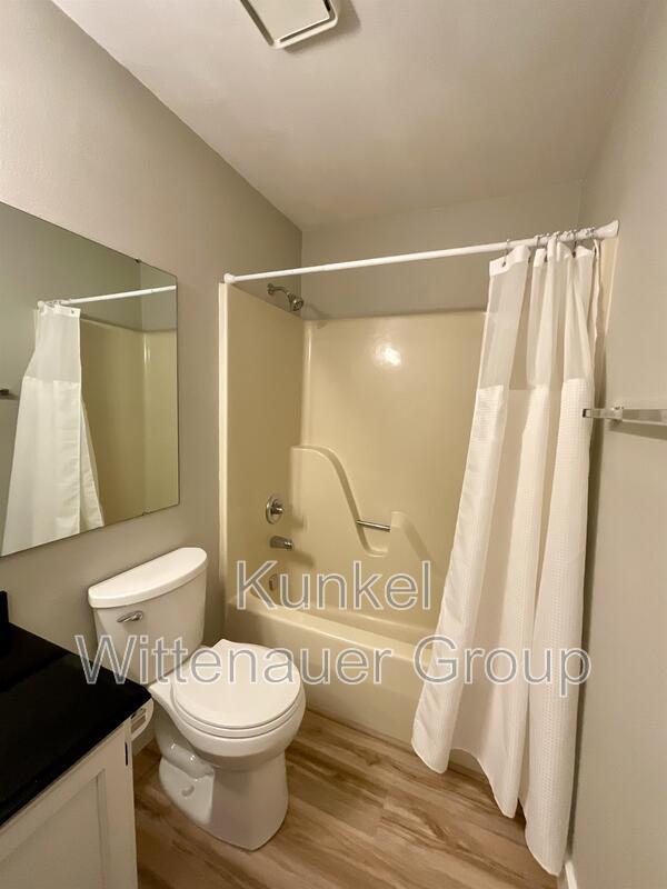 Building Photo - 236 Eagle Ridge
