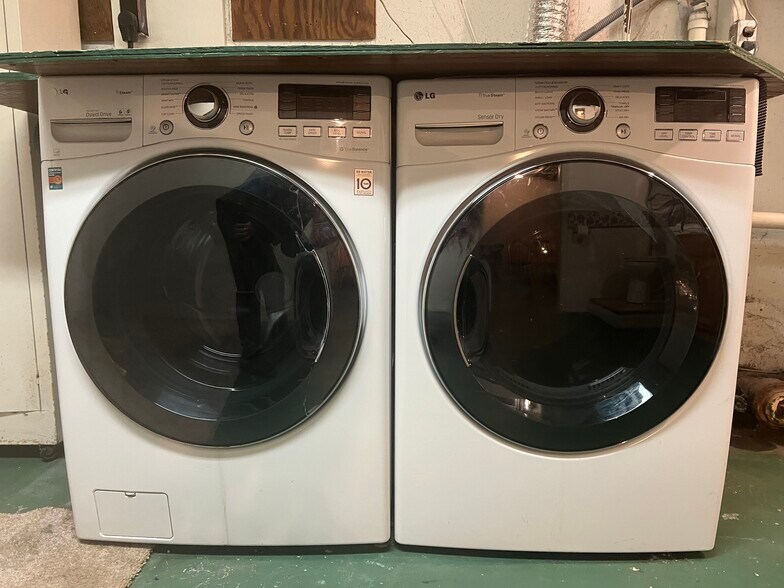 Building Photo - 31 Perimeter Rd