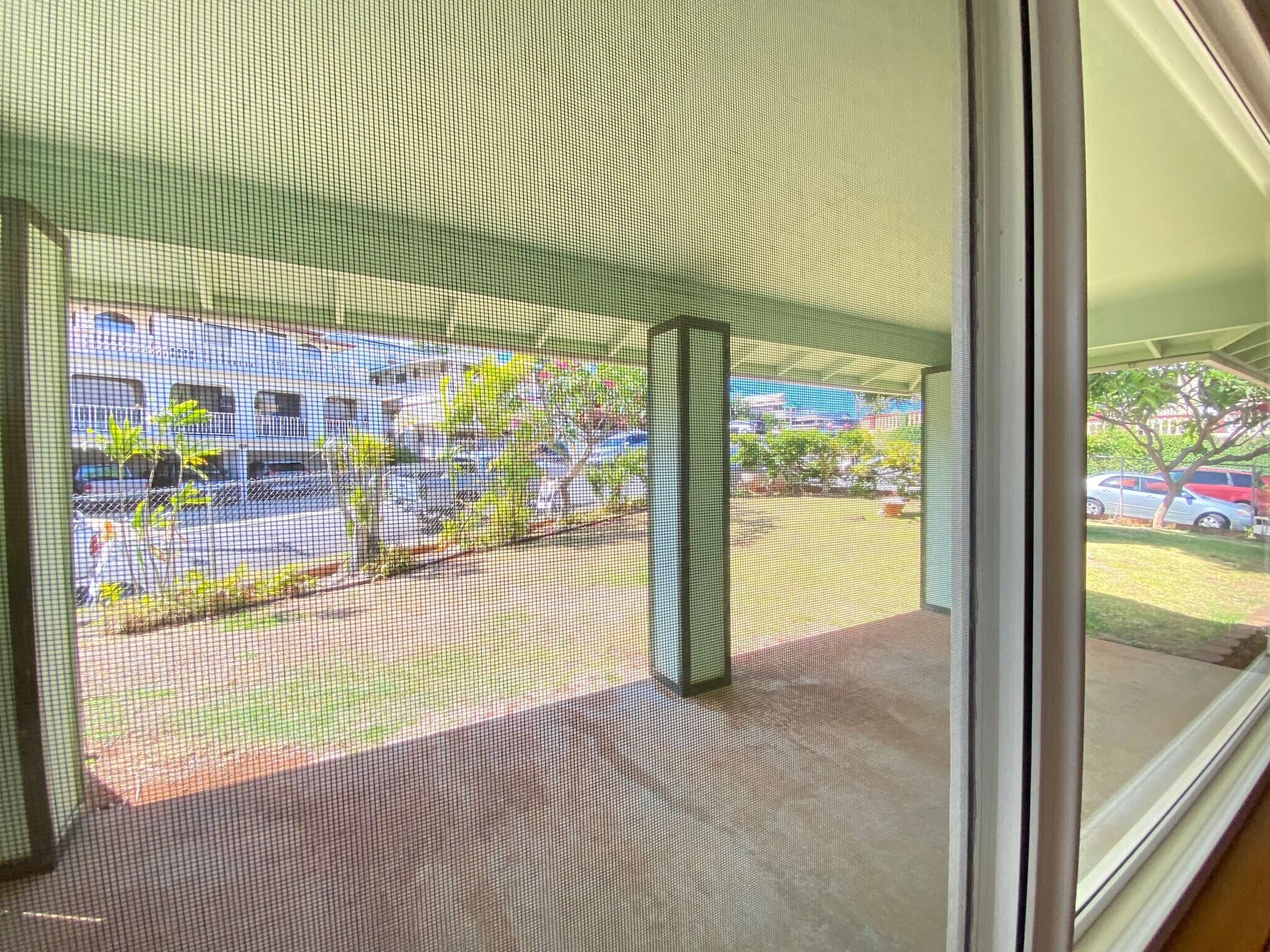 Building Photo - 1136 Makaala St